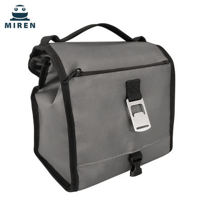 کیسه خنک کننده عایق تاشو قابل استفاده مجدد 6 لیتری رنگ خاکستری تیره برای نگهداری مواد غذایی